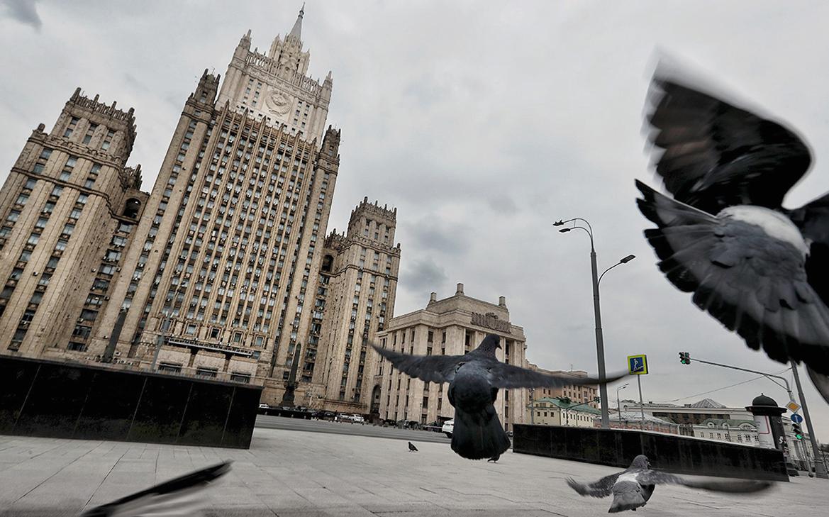 В МИДе заявили, что контакт Путина и Трампа стоит на повестке дня