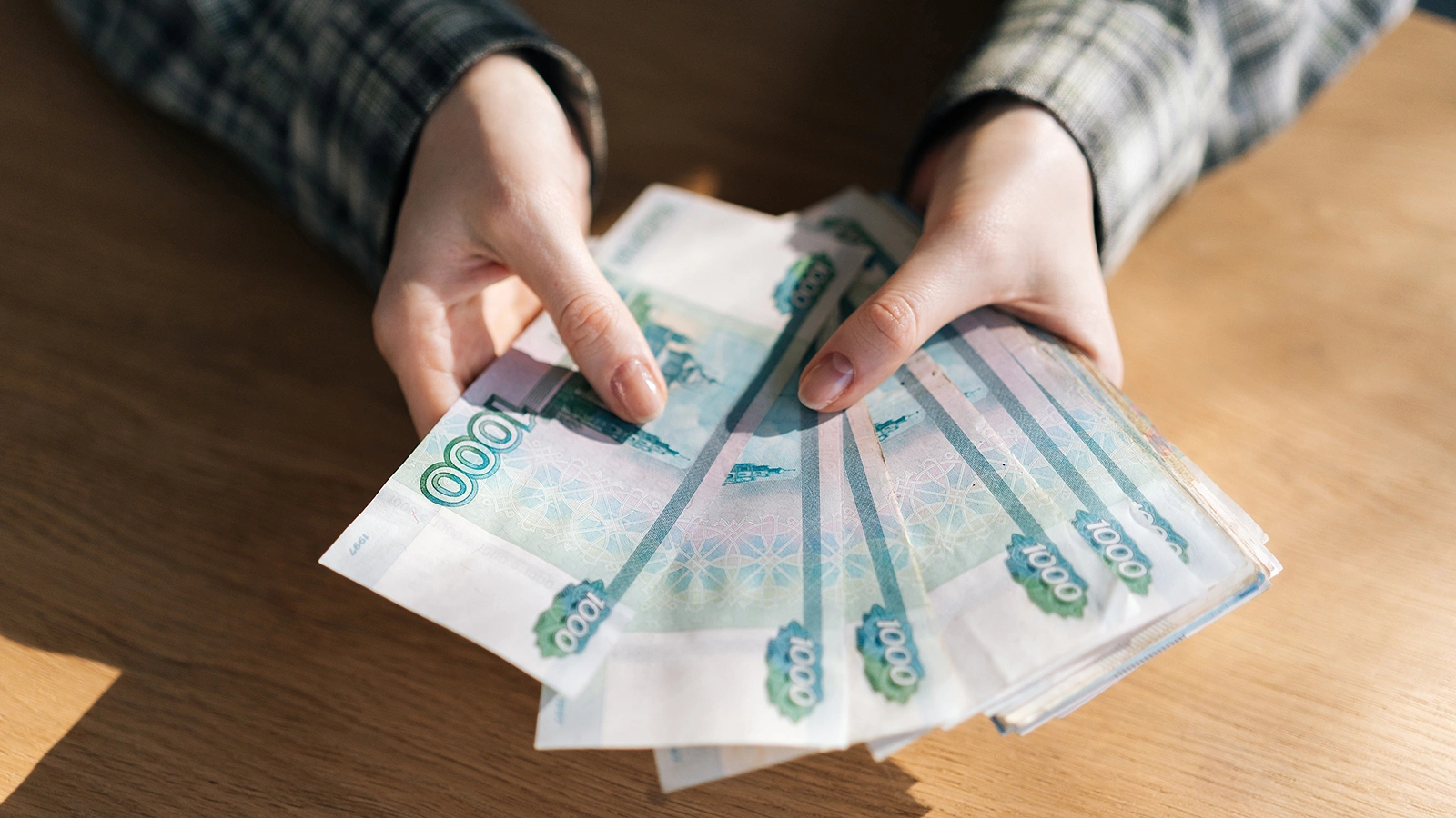 Россияне назвали справедливый размер МРОТ. Интересное исследование