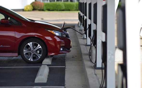 William DeShazer / Reuters