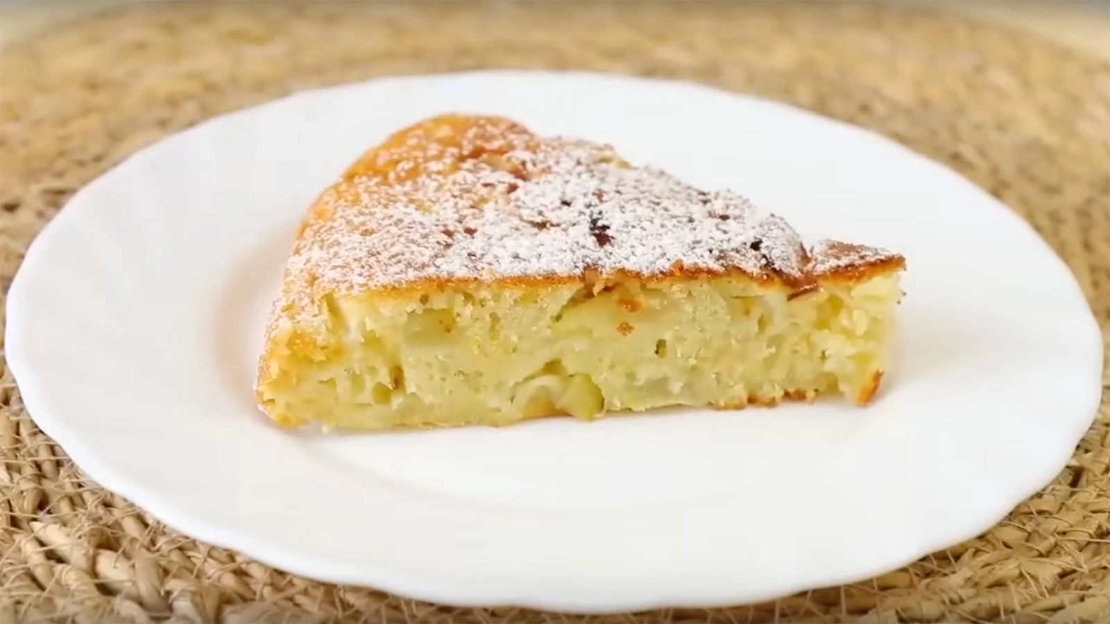 Яблочный пирог можно выпечь без духовки