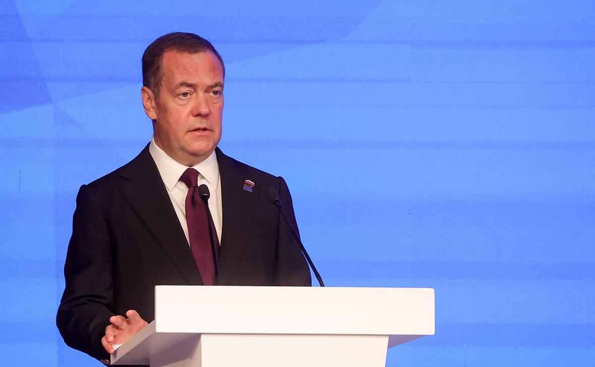 Дмитрий Медведев