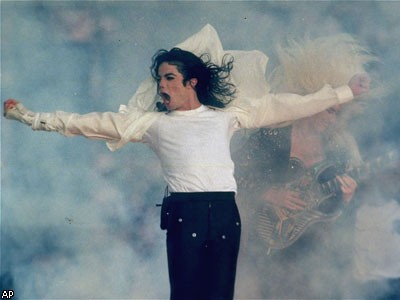 Певец Майкл Джексон умер от сердечного приступа