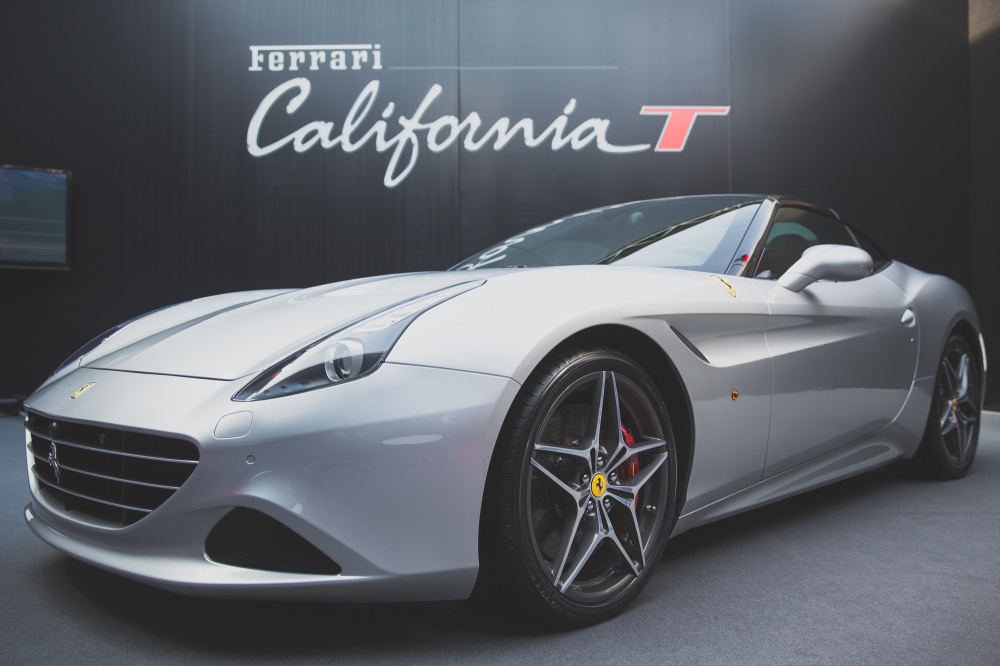 Ferrari California T привезли в Москву