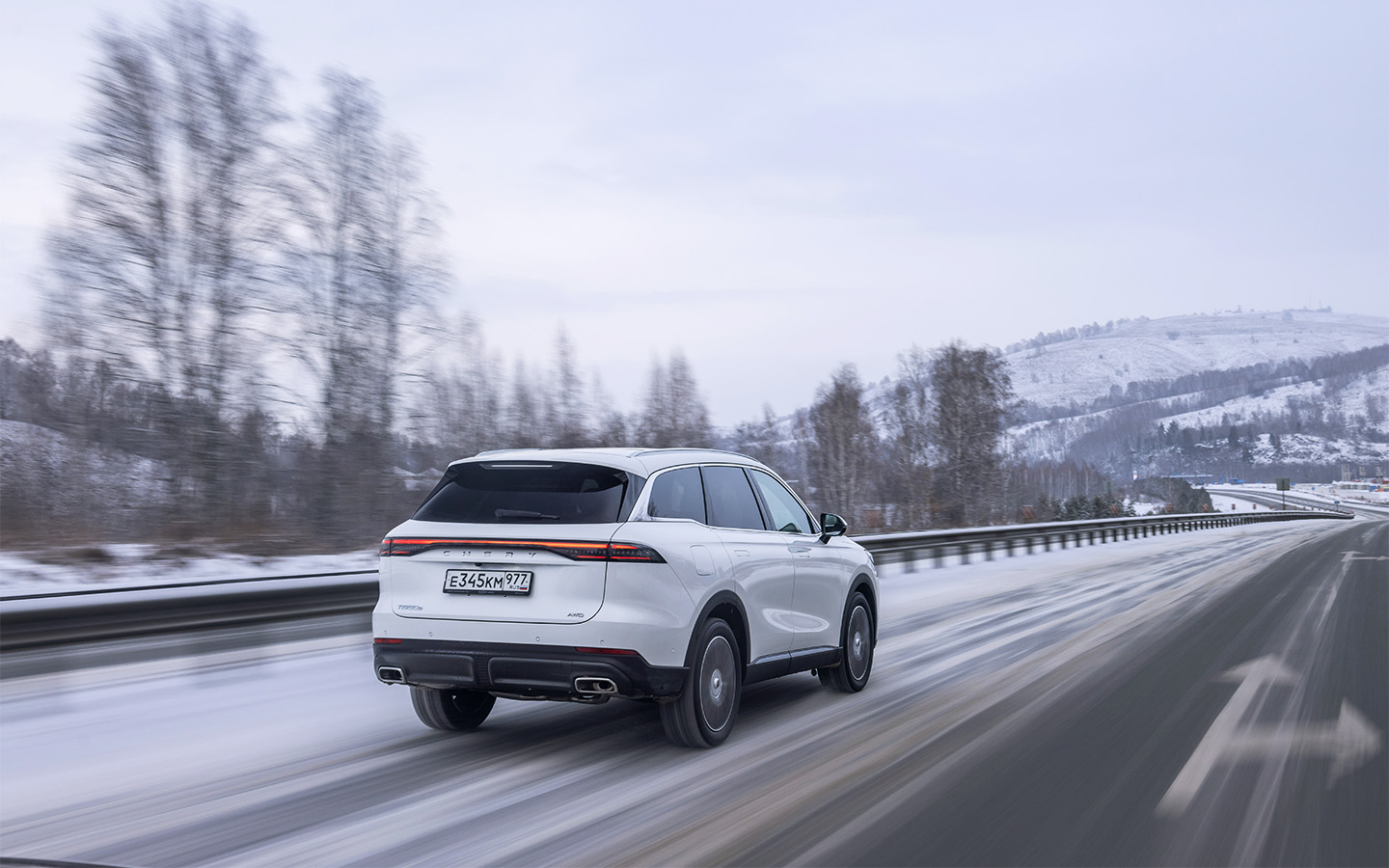 В&nbsp;распоряжении водителя семь режимов движения: Chery Tiggo 9 можно подстроить под любые потребности, дорожные условия и предпочтения. Снег&nbsp;и лед автомобилю&nbsp;не помеха&nbsp;