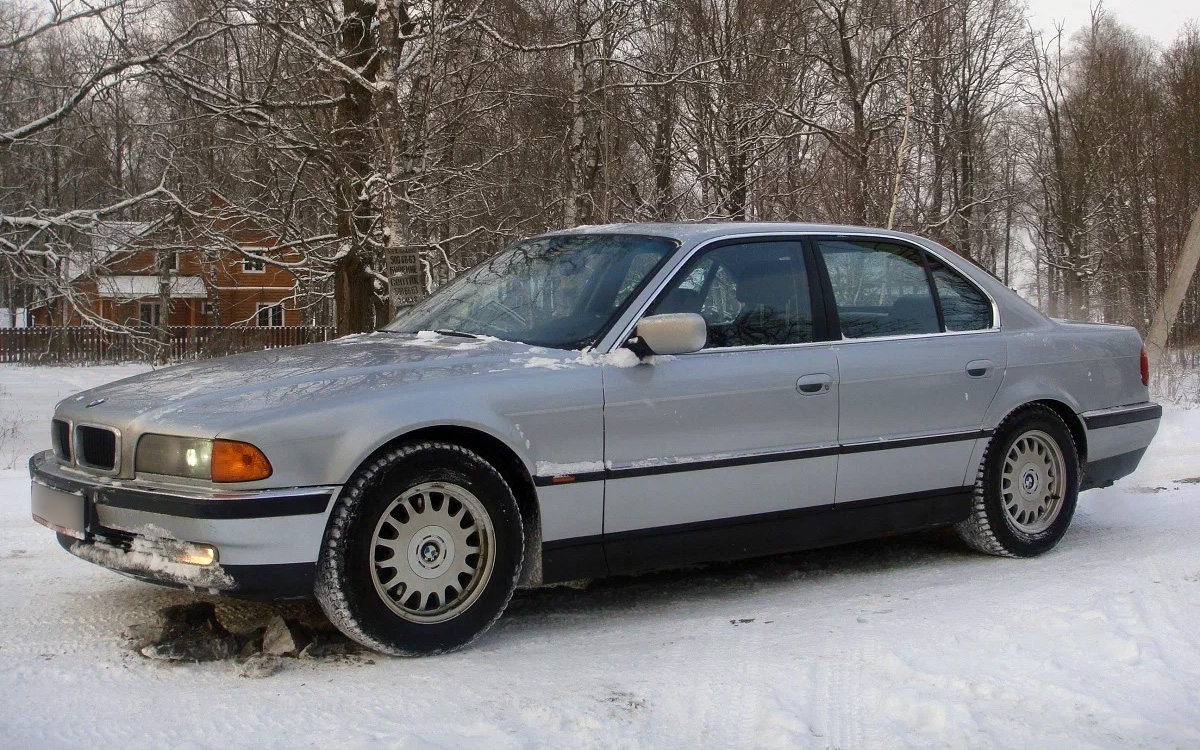 BMW 735i