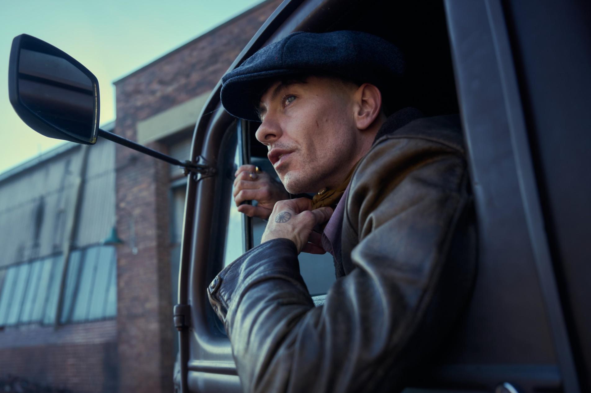 Чем заняться дома: «Острые козырьки», кхмерский рок и «Подписные издания»