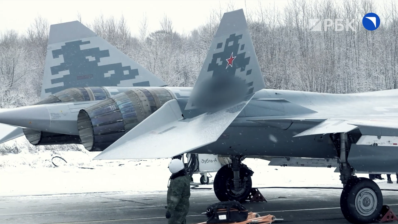 Минобороны передали очередную партию истребителей Су-57