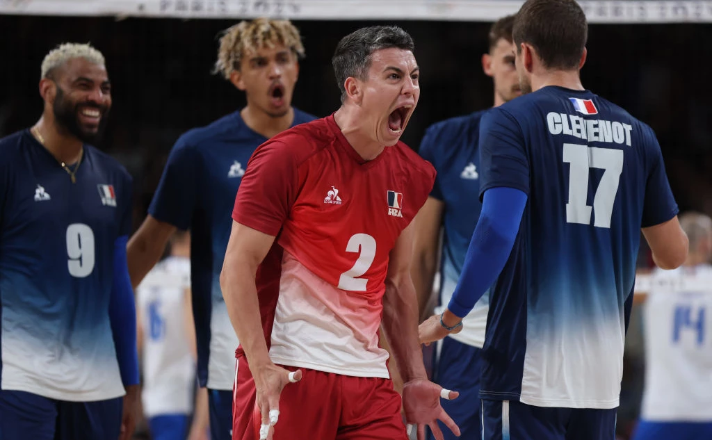 Matthew Stockman / Getty Images