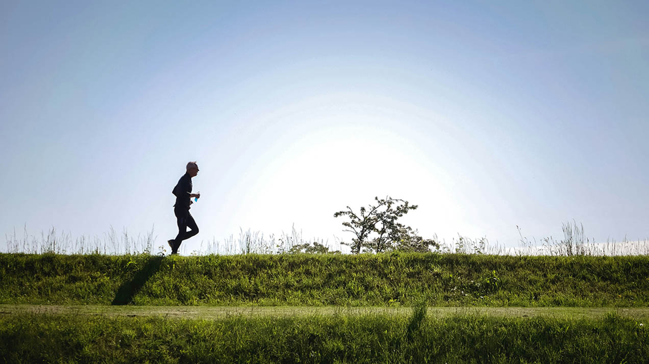 Как заниматься спортом и наслаждаться едой и вином
