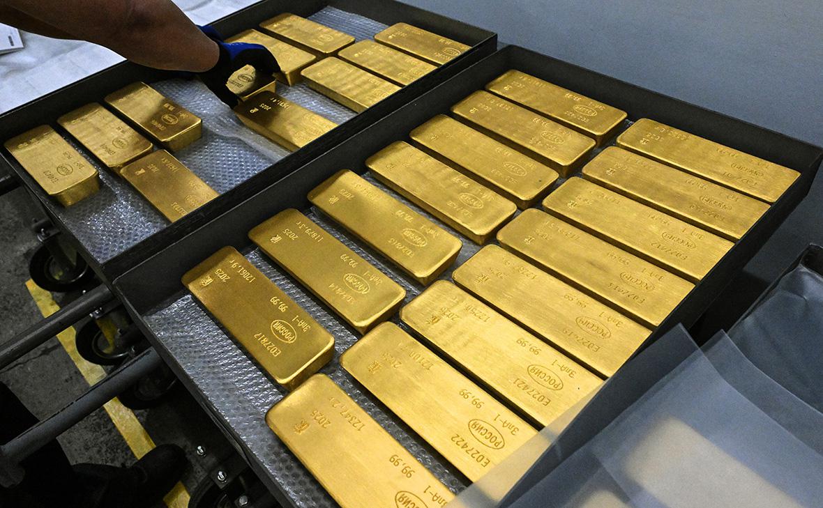 Минфин четвертый месяц подряд будет покупать валюту по бюджетному правилу