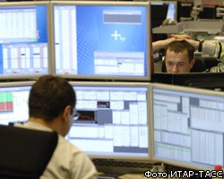 Торги на российском рынке акций начались со снижения индексов