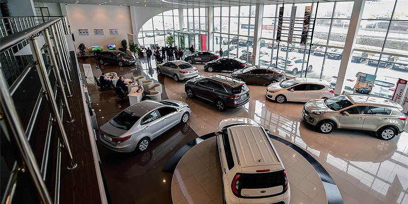 Продажи новых автомобилей показали двузначный рост третий месяц подряд