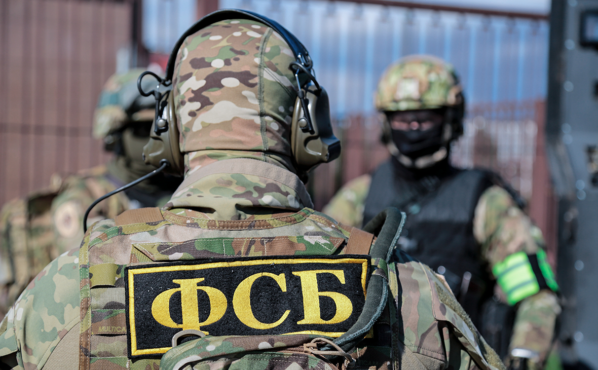 ФСБ задержала военного по подозрению в работе на украинскую разведку"/>













