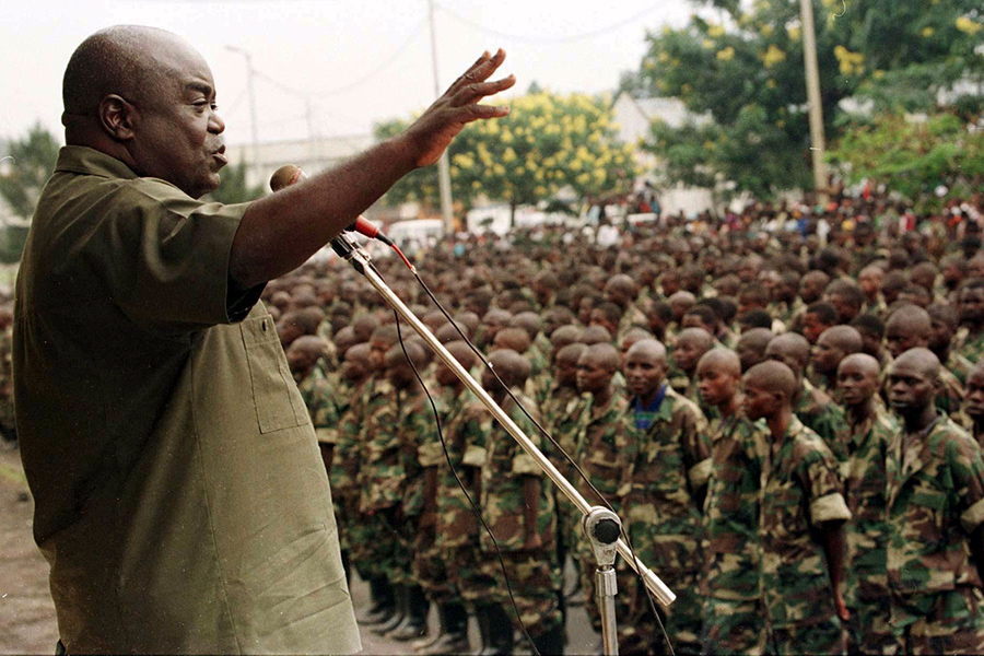 16 января 2001 года было совершено нападение&nbsp;на президента ДР Конго Лорана Кабила. При попытке государственного переворота он получил огнестрельное ранение. Кабила перевезли в Зимбабве, где он и умер от ран.
