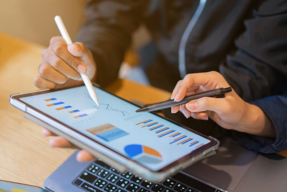 Интерактивность дашборда позволяет каждому пользователю самостоятельно исследовать данные и находить ответы на свои вопросы