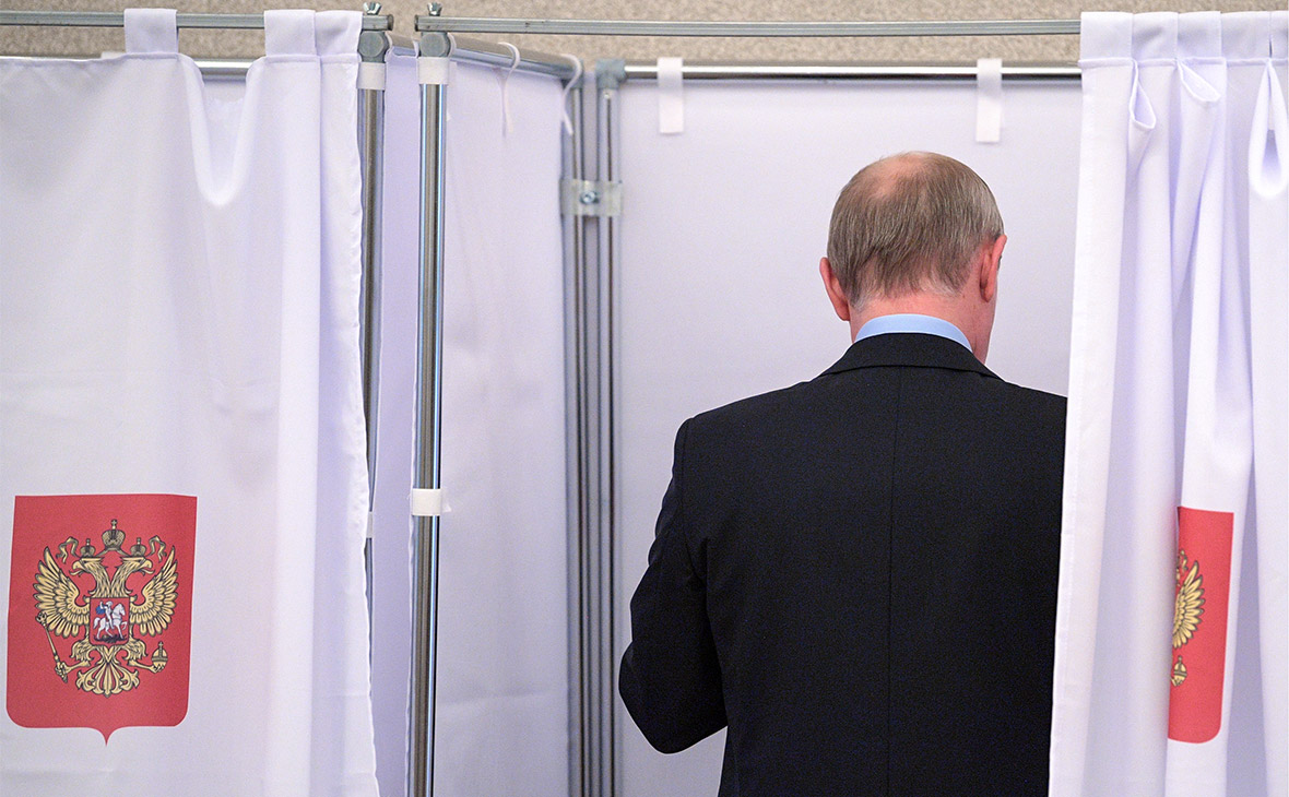 Владимир Путин на избирательном участке в единый день голосования


