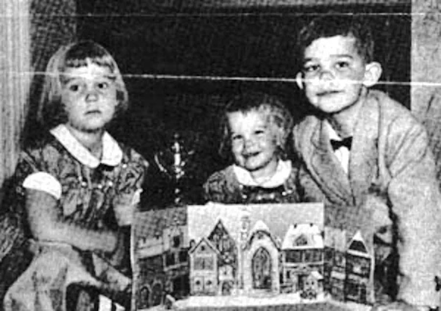 Внуки президента США с адвент-календарем в 1953 году