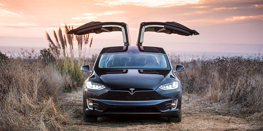 Tesla Model X 100D

Еще одна модель от Илона Маска,&nbsp;Model X 100D,&nbsp;может без подзарядки преодолеть 475&nbsp;км &mdash; на 10&nbsp;км больше, чем P100D.
