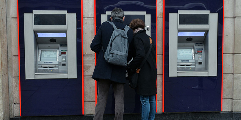 Силовики сообщили о росте числа взломов банкоматов при помощи BlackBox
