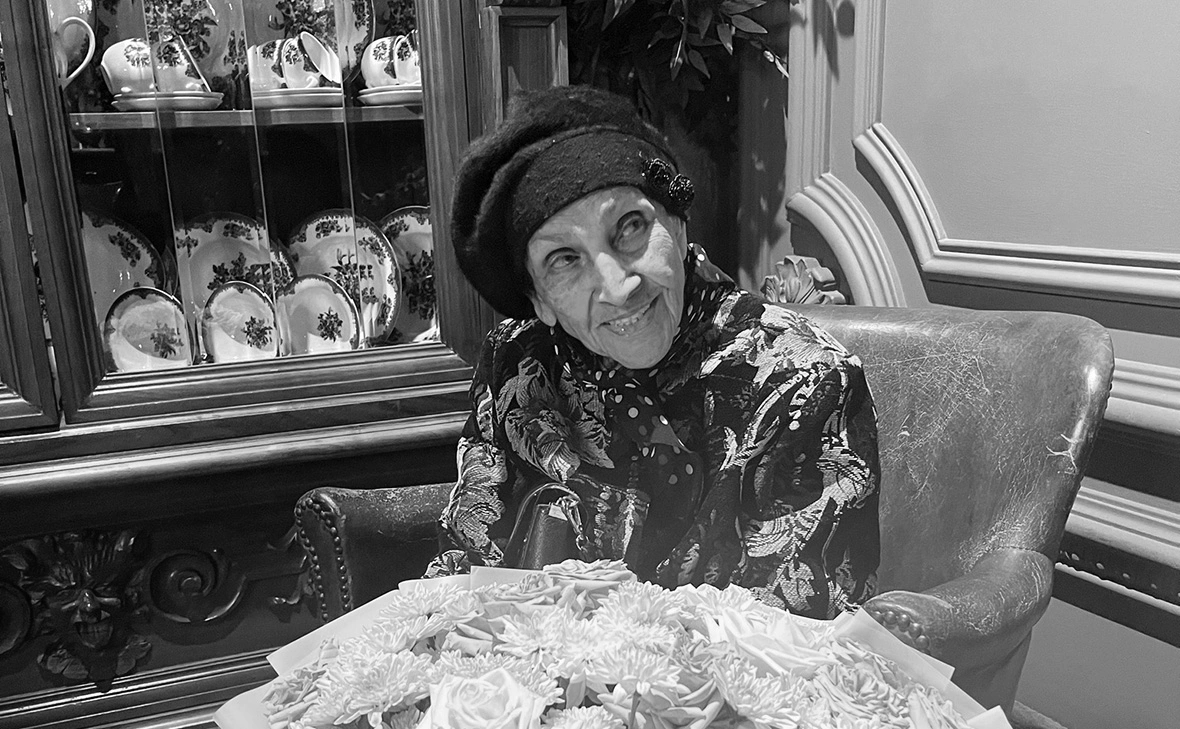 Roza Cəlilova / Facebook (входит в корпорацию Meta, признана экстремистской и запрещена в России)