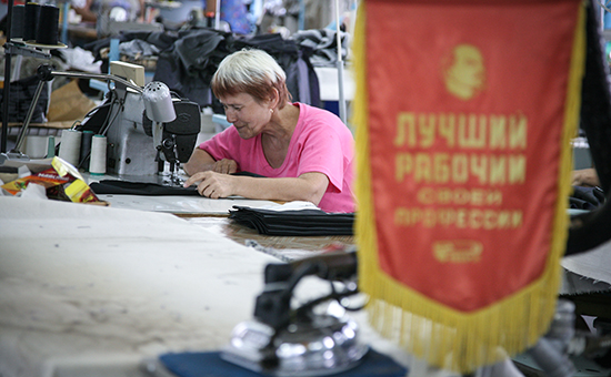 Лидерами падения в январе-феврале стали текстильное и швейное производство
