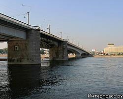 Смольный передумал реконструировать мост А.Невского