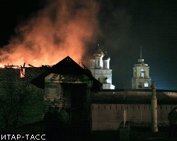 Сгоревшие башни Псковского кремля восстановят за счет бюджета