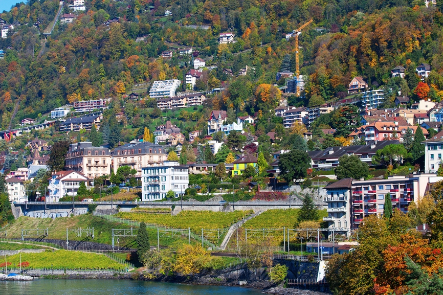 В 2000–2010 годы стоимость недвижимости в Женеве и прилегающих районах увеличилась на 100–120%