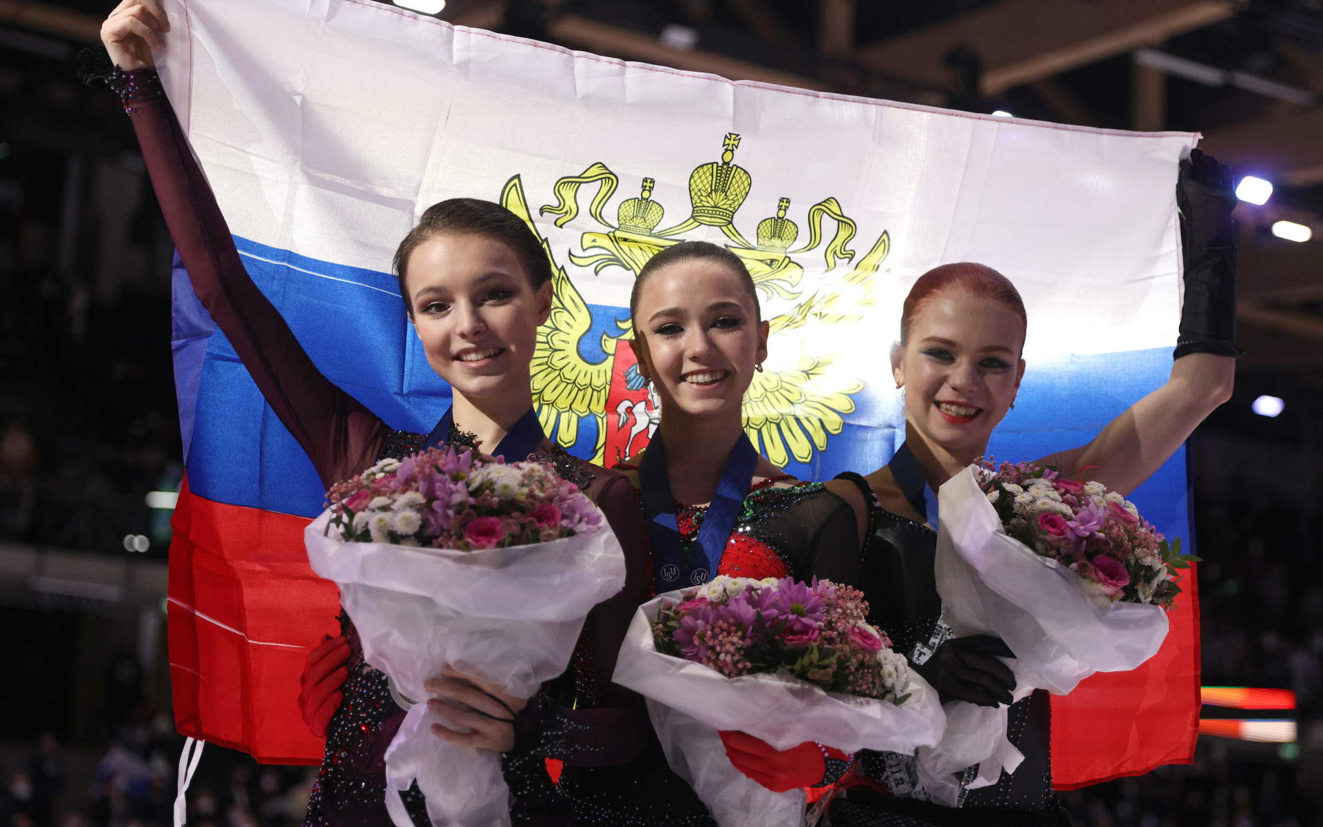 Анна Щербакова, Камила Валиева и Александра Трусова&nbsp;(слева направо)