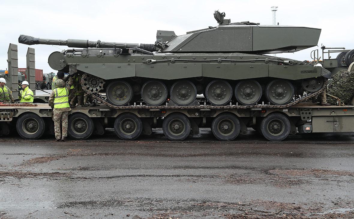 Лондон объявил о поставках Украине танков Challenger 2 и БТР Bulldog