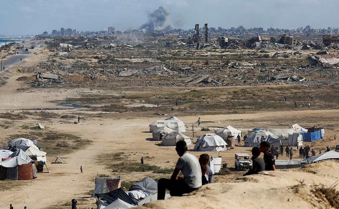 Mahmoud Issa / Reuters