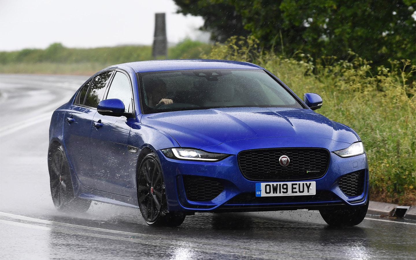 Jaguar XE