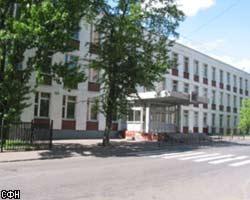 В центре Москвы у здания школы прогремел взрыв
