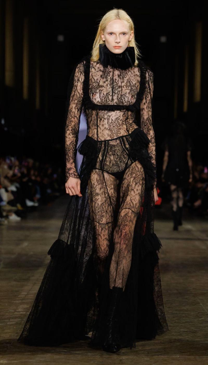 McQueen осень-зима 2025-2026