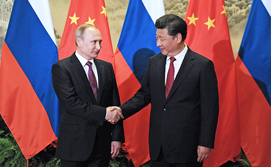 Президент России Владимир Путин и председатель КНР Си Цзиньпин на встрече&nbsp;в Пекине


