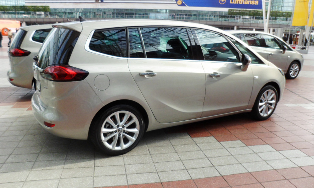 Уют, практичность и динамика. Тест Opel Zafira Tourer