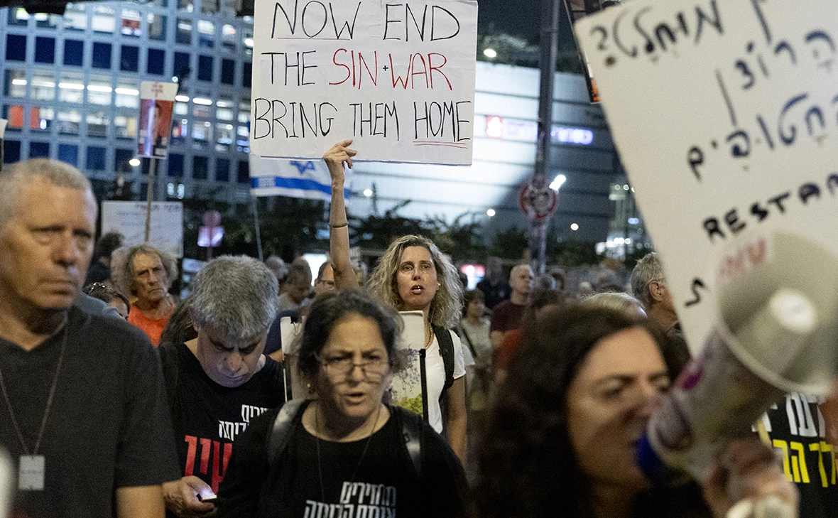 Amir Levy / Getty Images