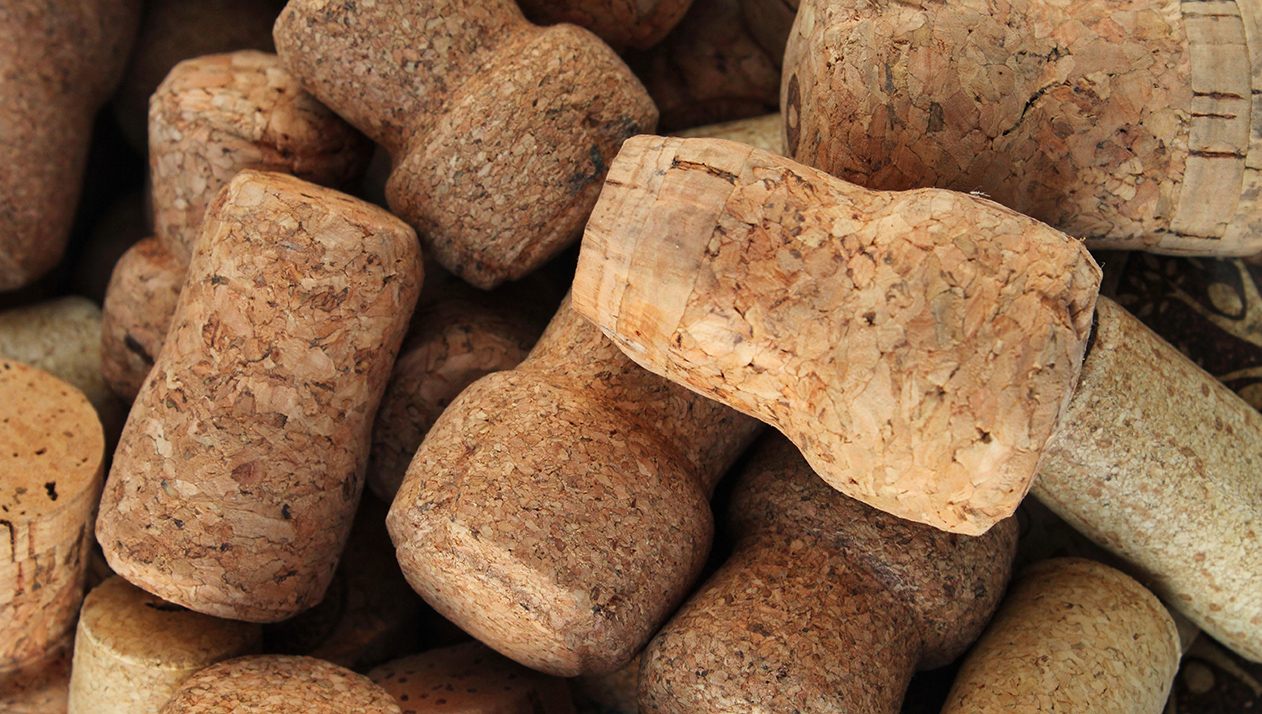 Chateau Mouton Rothschild назвало имя автора этикетки для вина 2023 года