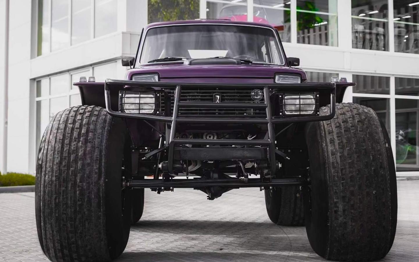 Lada Niva &laquo;Марш&raquo;