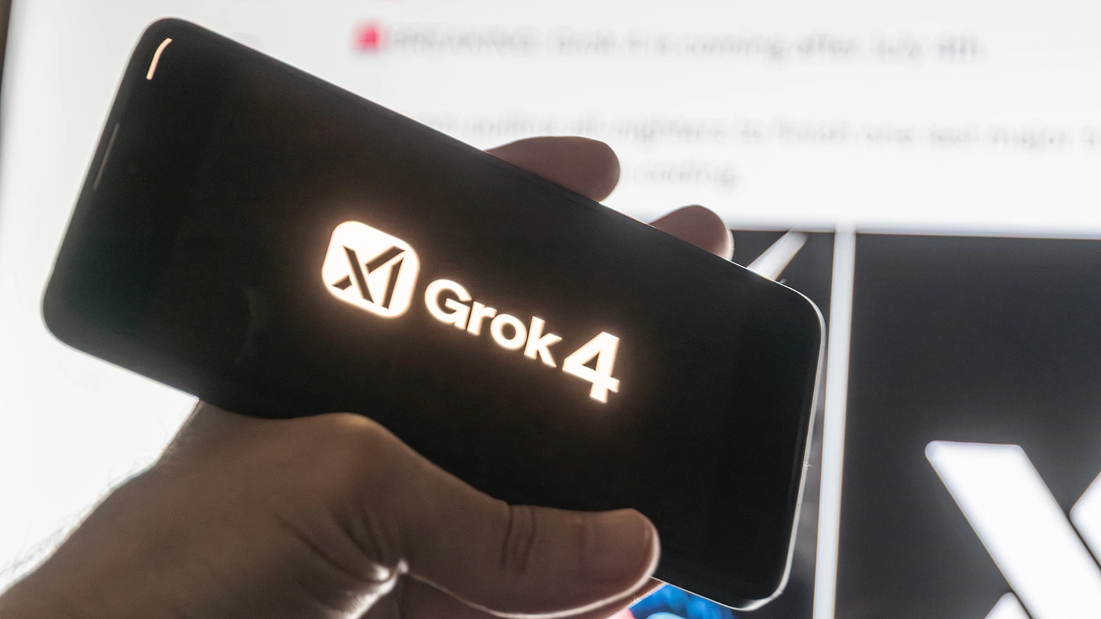 Илон Маск представил Grok 4 после дерзких ответов предыдущей версии ИИ