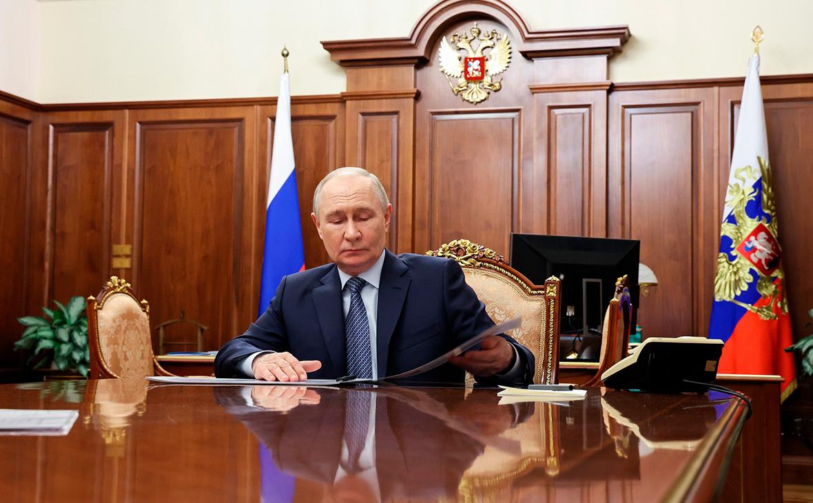 Путин поручил спецслужбам усилить антитеррористиче