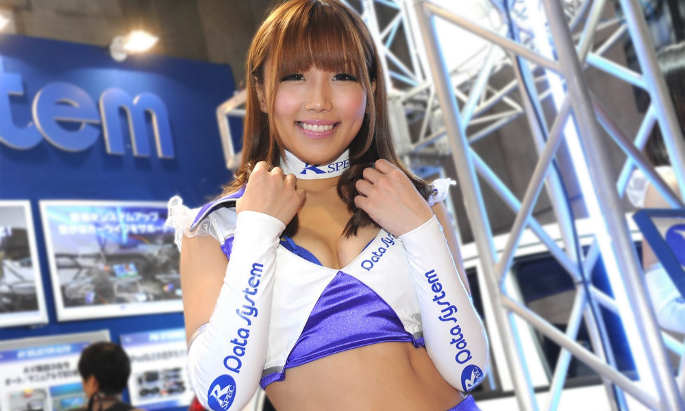 Лучшие девушки мотор-шоу в Токио