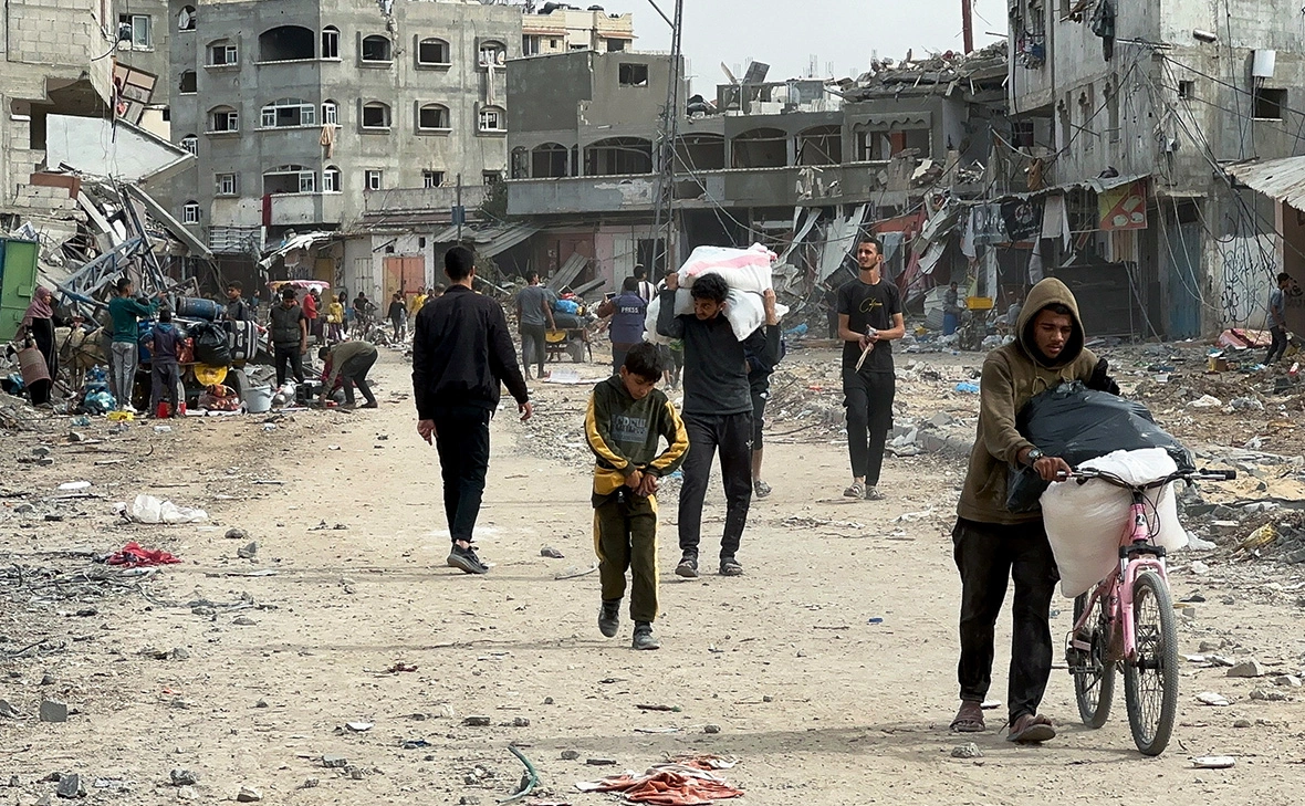 Abed Sabah / Reuters