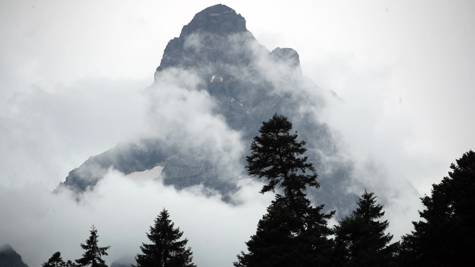 Горы Домбая