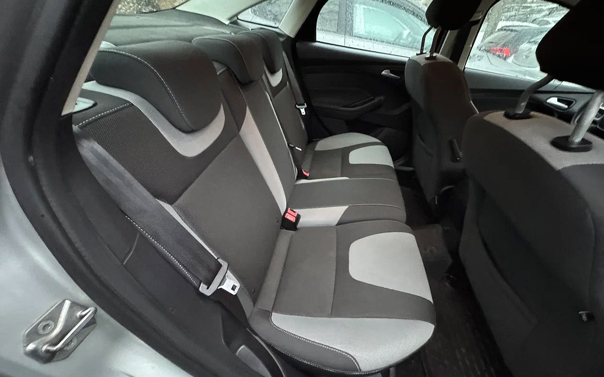 Ford Focus седан