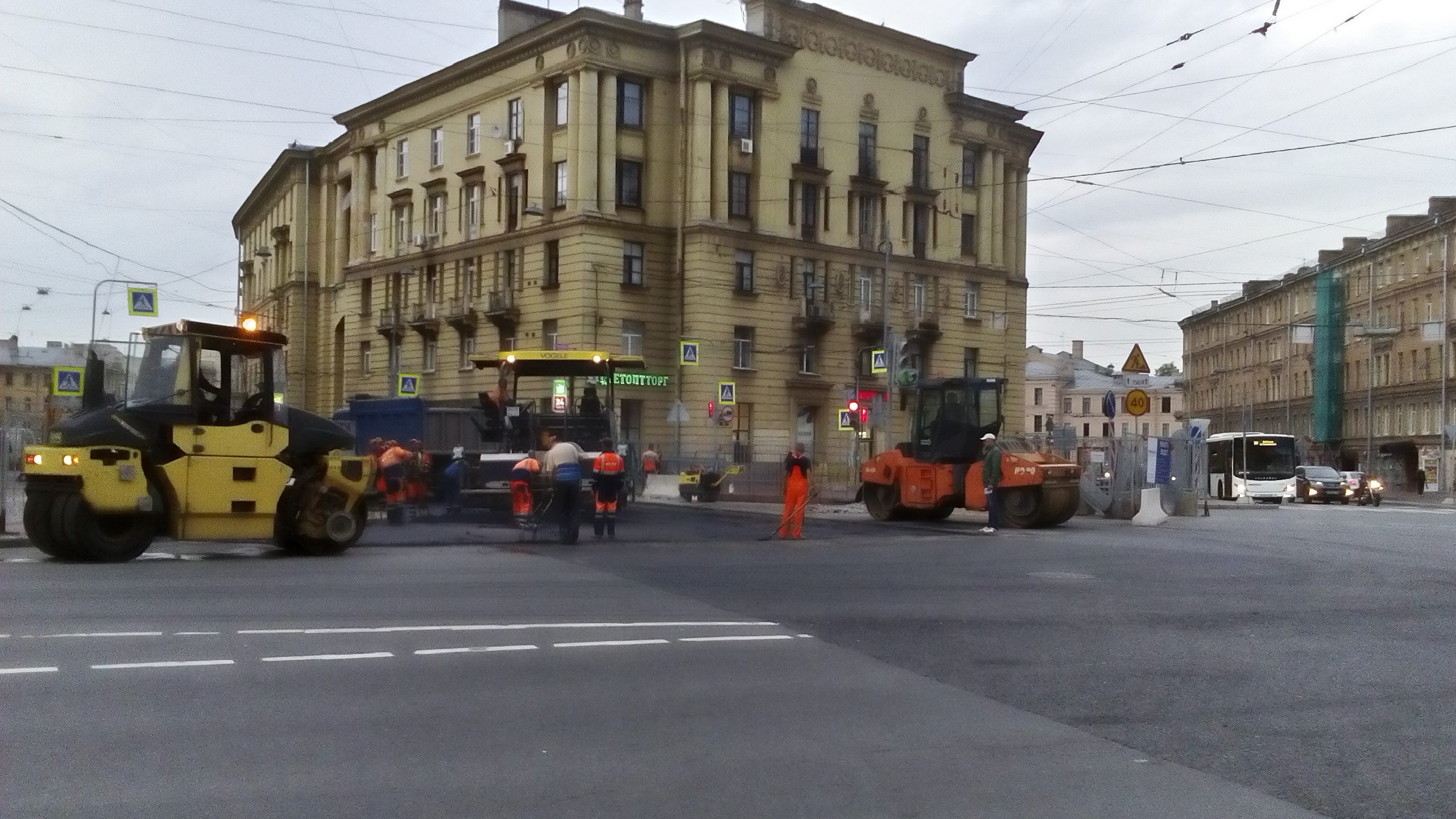 Ремонт одной из улиц Санкт-Петербурга
