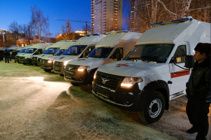 Всего парк машин скорой помощи в Новосибирской области составляет более 350 автомобилей (160 - Новосибирске, 190 &ndash; в районах области)