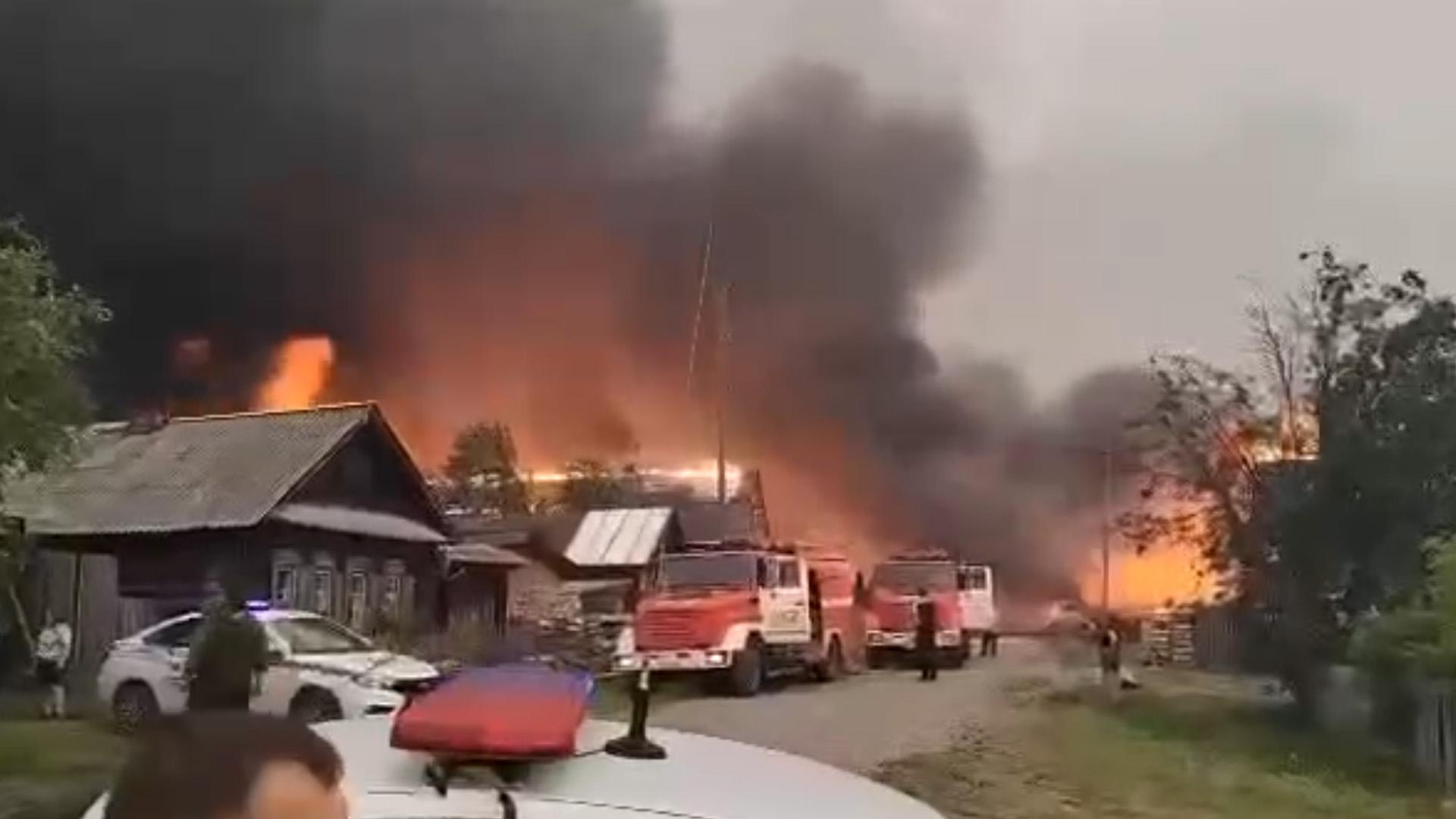Пожар в свердловском селе Шайдуриха потушили спустя два дня