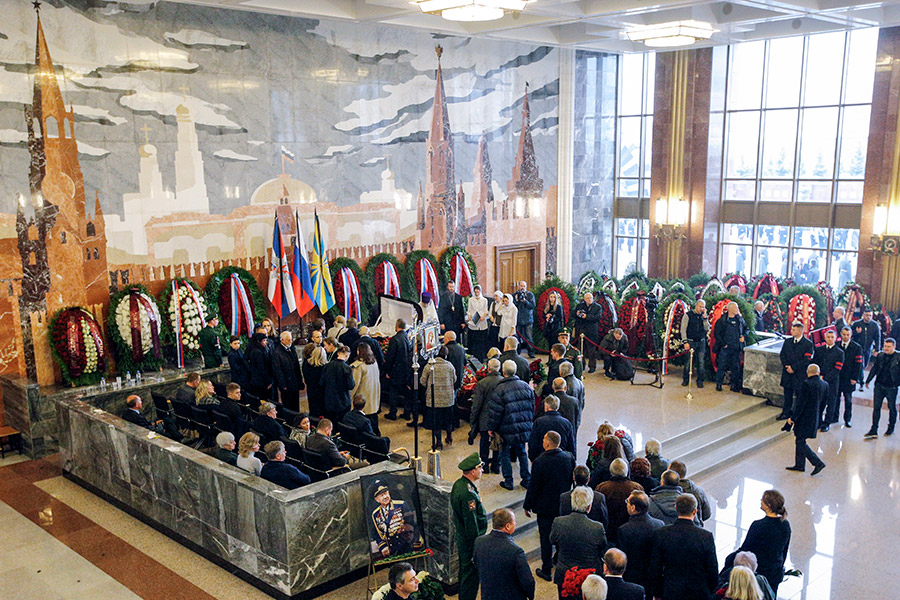 Церемония прощания проходила на ​Федеральном военном мемориальном кладбище в подмосковных Мытищах
