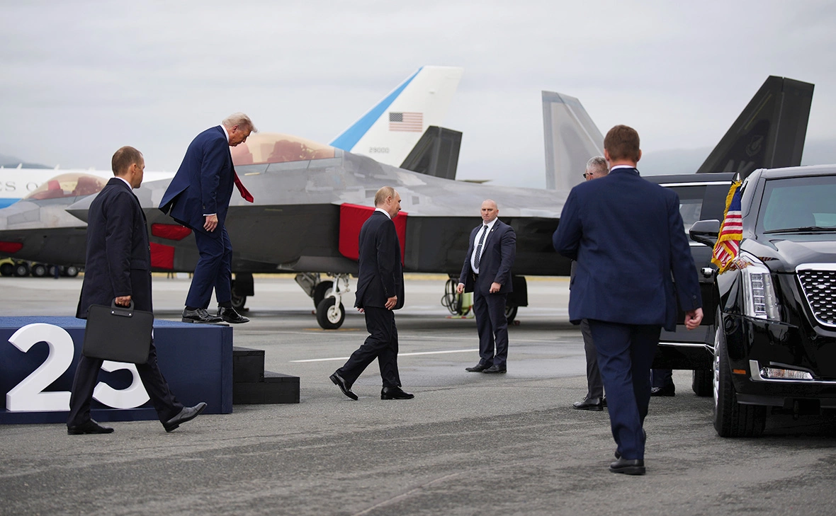 Andrew Harnik / Getty Images